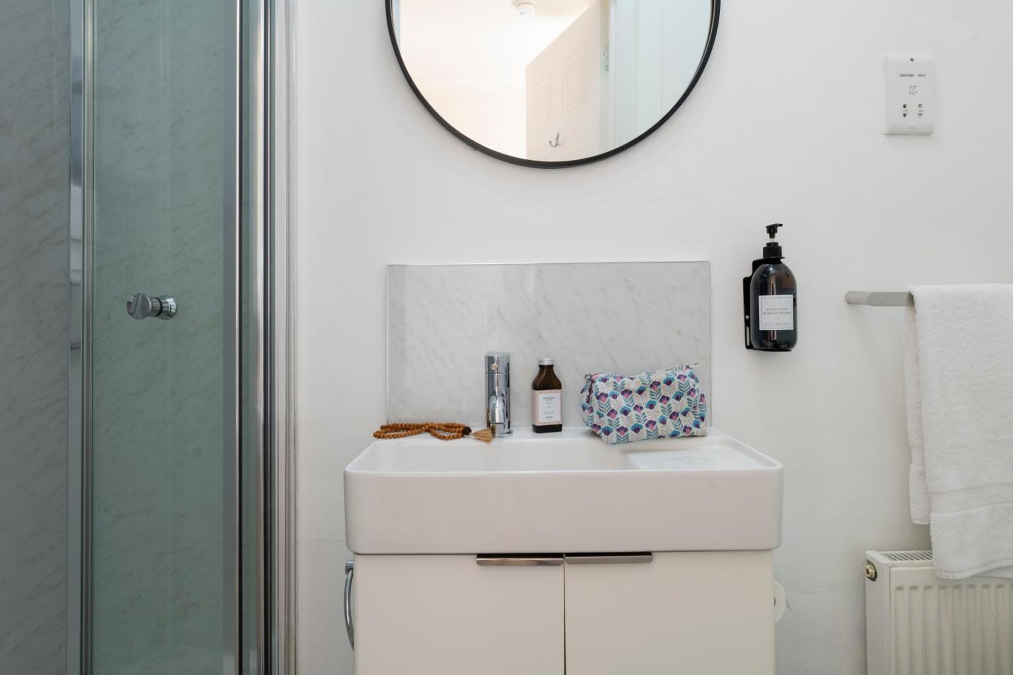 Morleys Rooms - Located In The Heart Of Hurstpierpoint By Huluki Sussex Stays Exteriör bild
